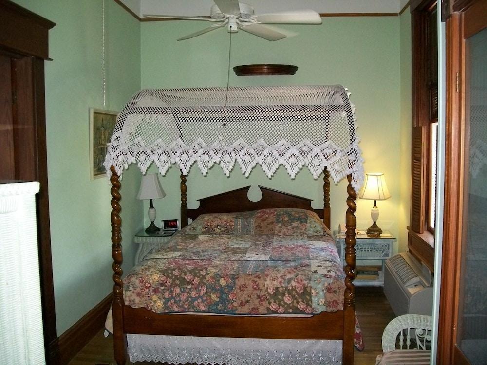 קי וסט Amsterdam'S Curry Mansion Inn מראה חיצוני תמונה