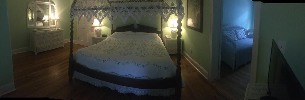 קי וסט Amsterdam'S Curry Mansion Inn מראה חיצוני תמונה