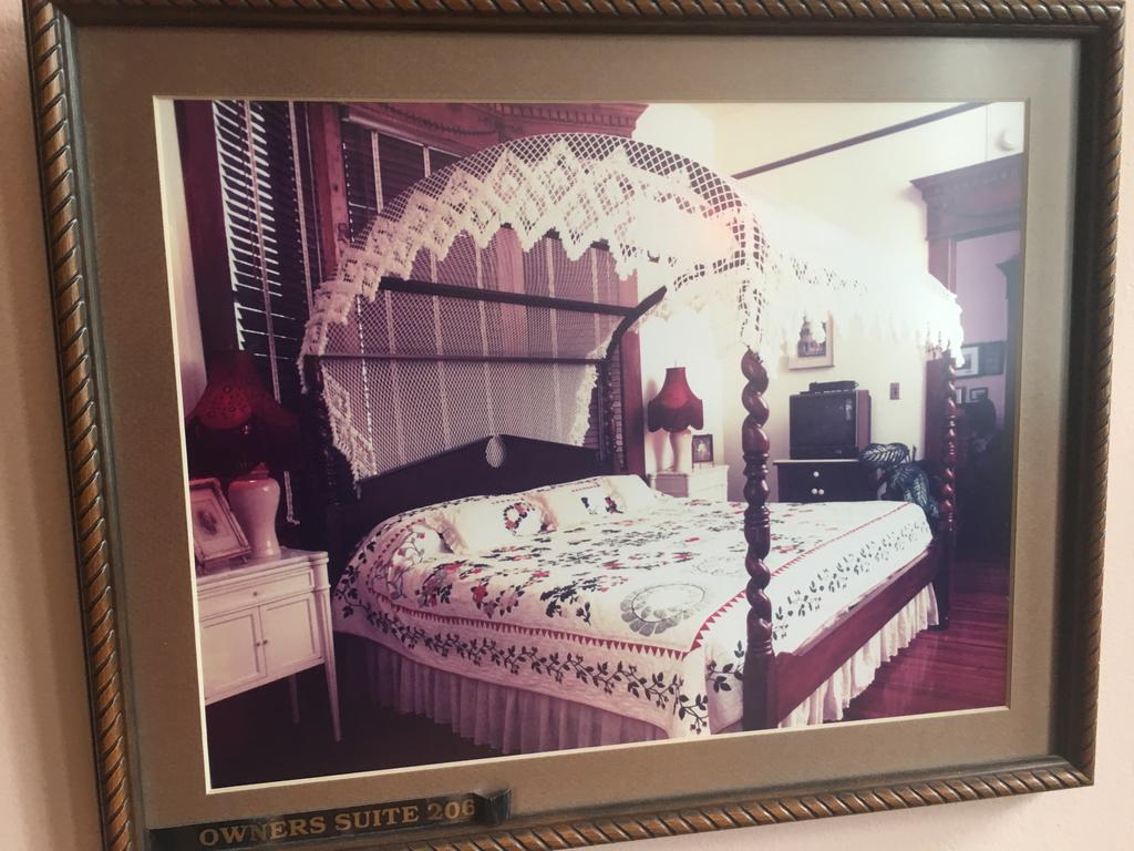 קי וסט Amsterdam'S Curry Mansion Inn מראה חיצוני תמונה