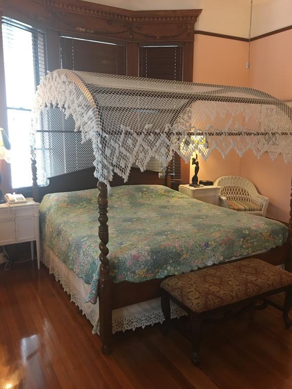 קי וסט Amsterdam'S Curry Mansion Inn מראה חיצוני תמונה